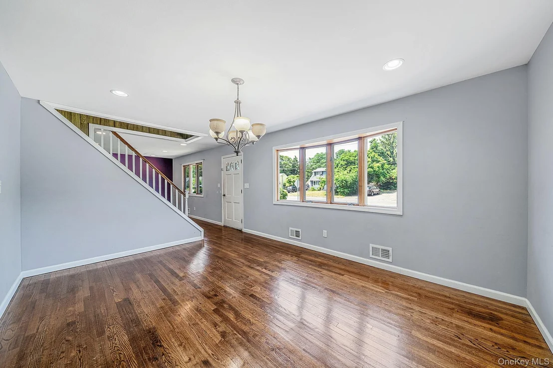 Photo of 146 Dawn Drive