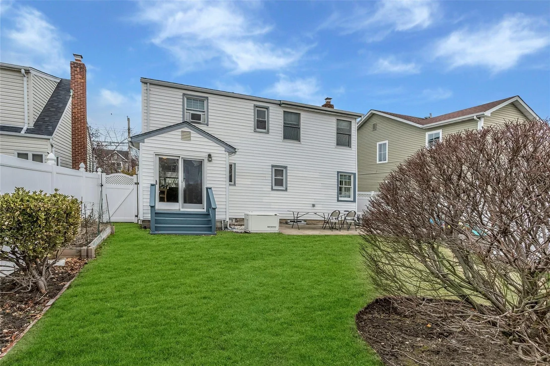 Photo of 61 Audrey Avenue