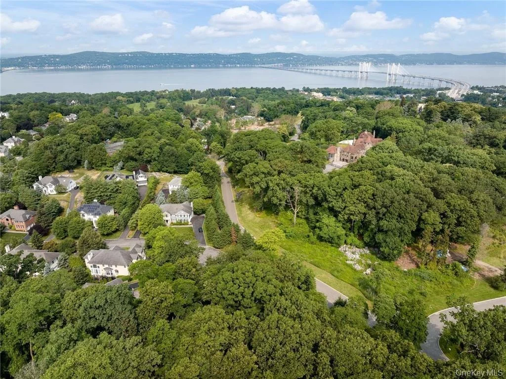 Photo of 98 Roundabend Road