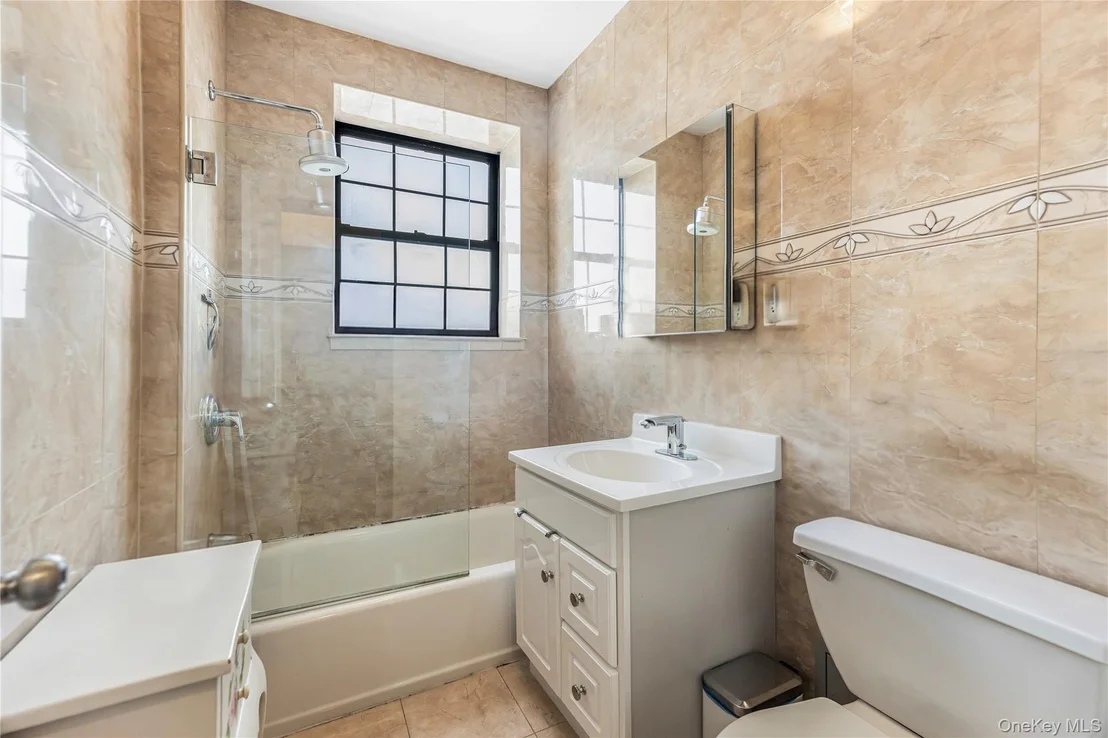 Photo of Unit 6C at 808 Bronx River Road