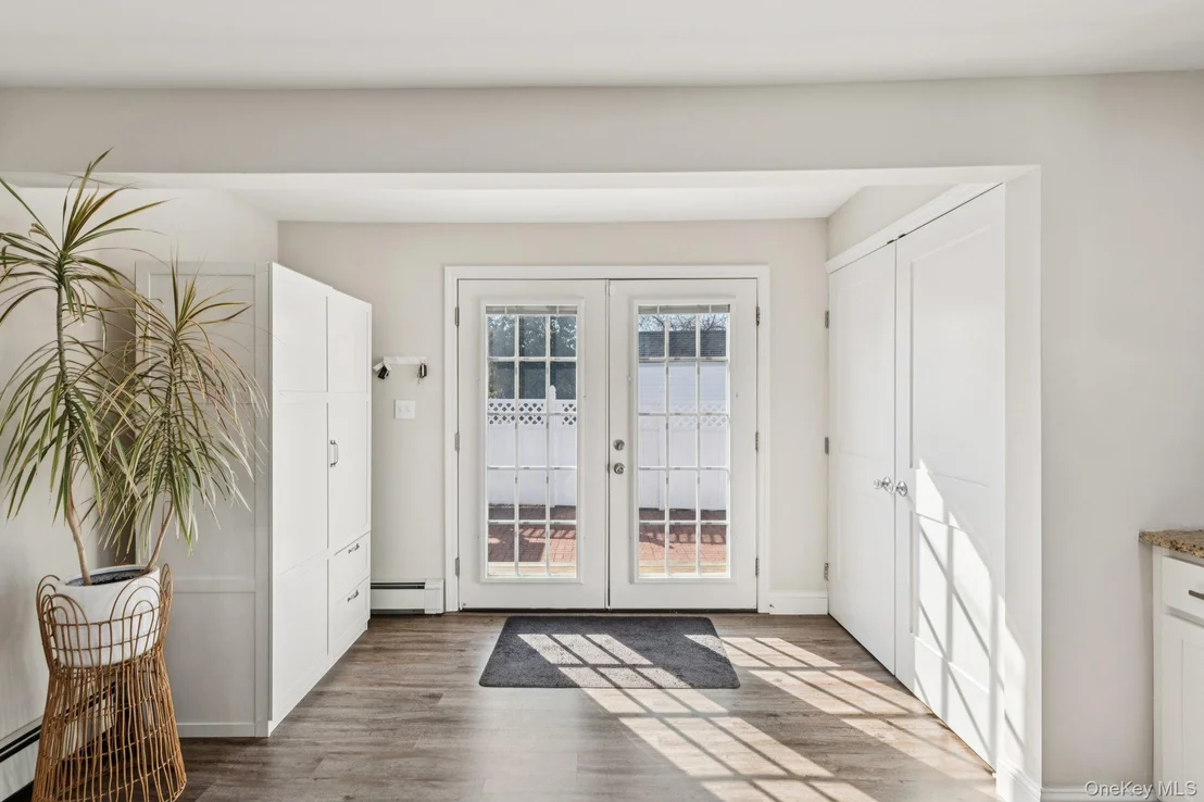 Photo of 72 Waverly Avenue