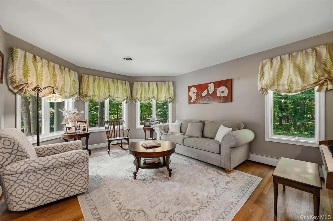 Photo of 7 Greenfield Drive