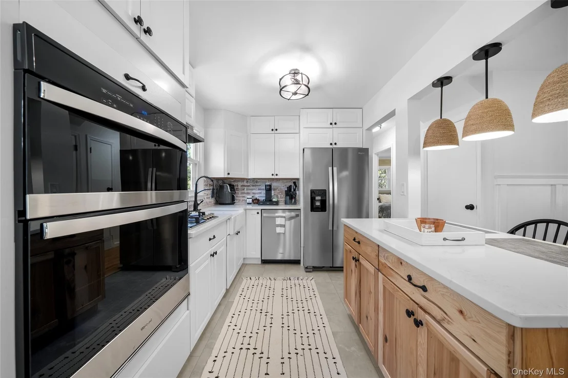Photo of 98 Paula Boulevard