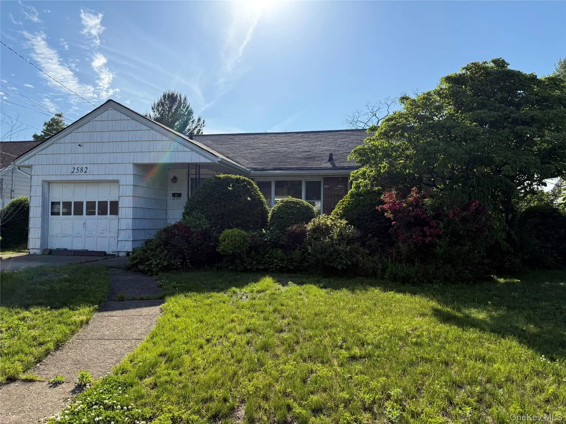 Photo of 2582 Oceanside Road