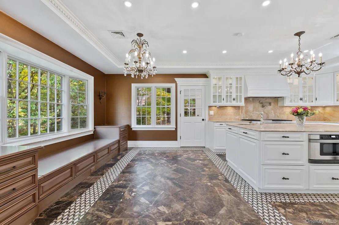 Photo of 675 Quaker Road