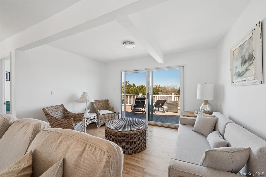 Photo of 898 Dune Road
