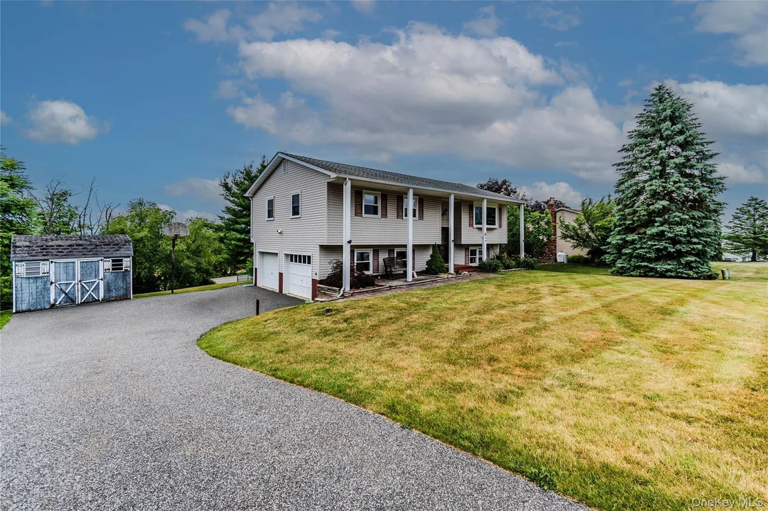 Photo of 6 Bates Circle