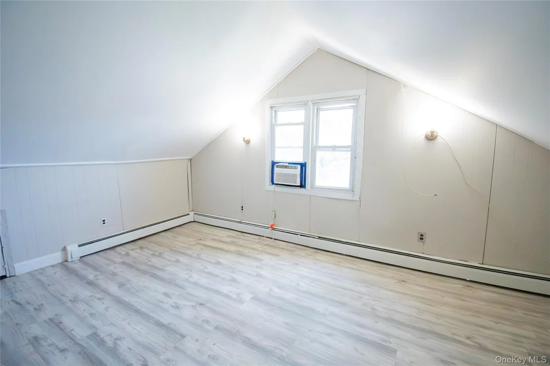 Photo of 2415 Gale Avenue