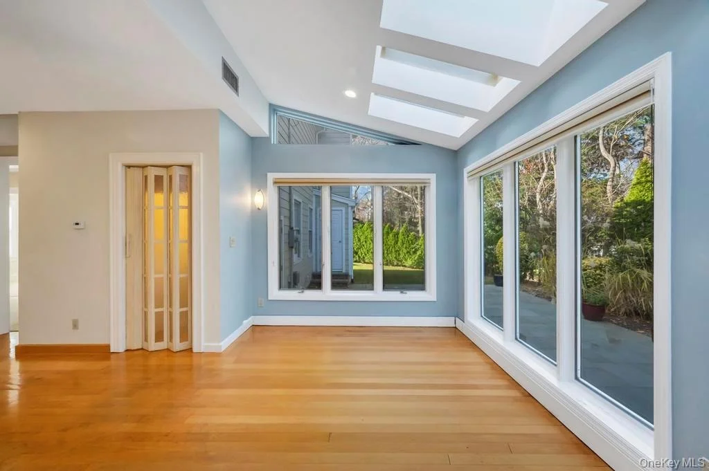 Photo of 9 Sycamore Drive