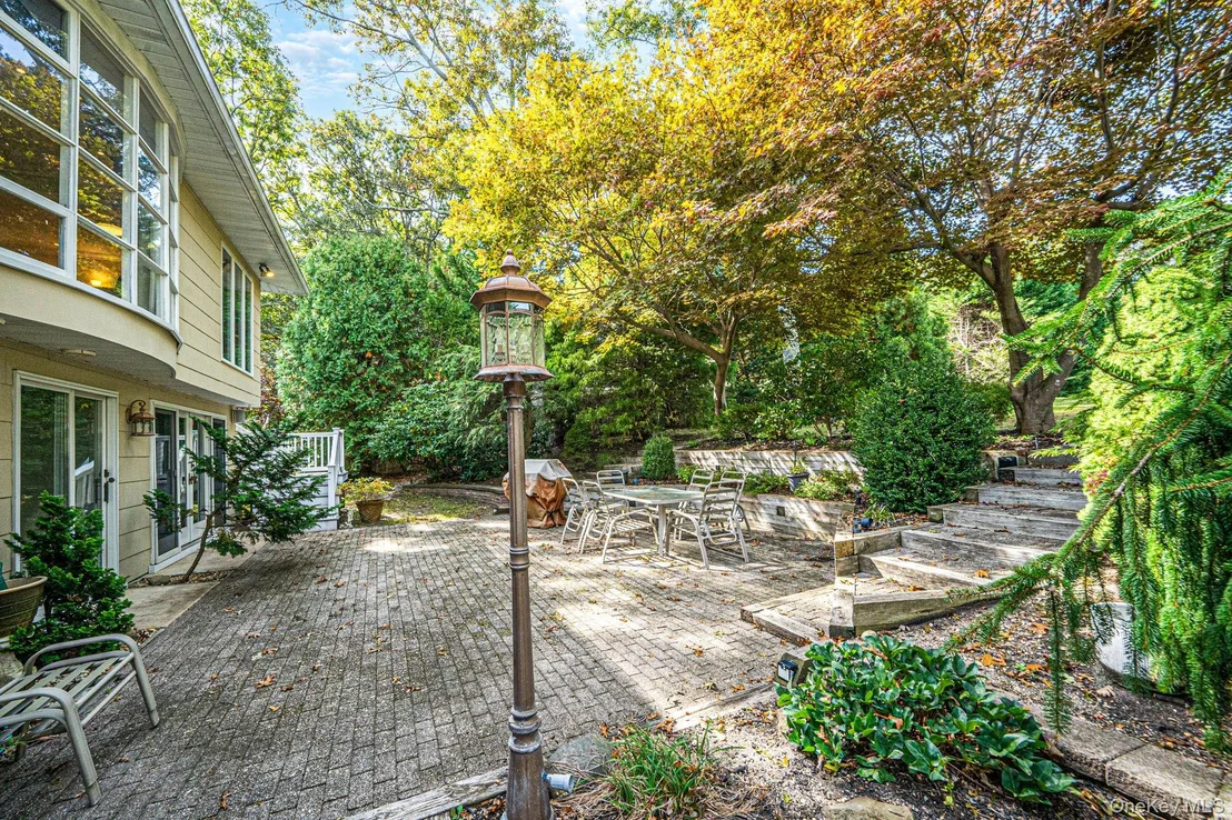 Photo of 6 Wyandanch Boulevard