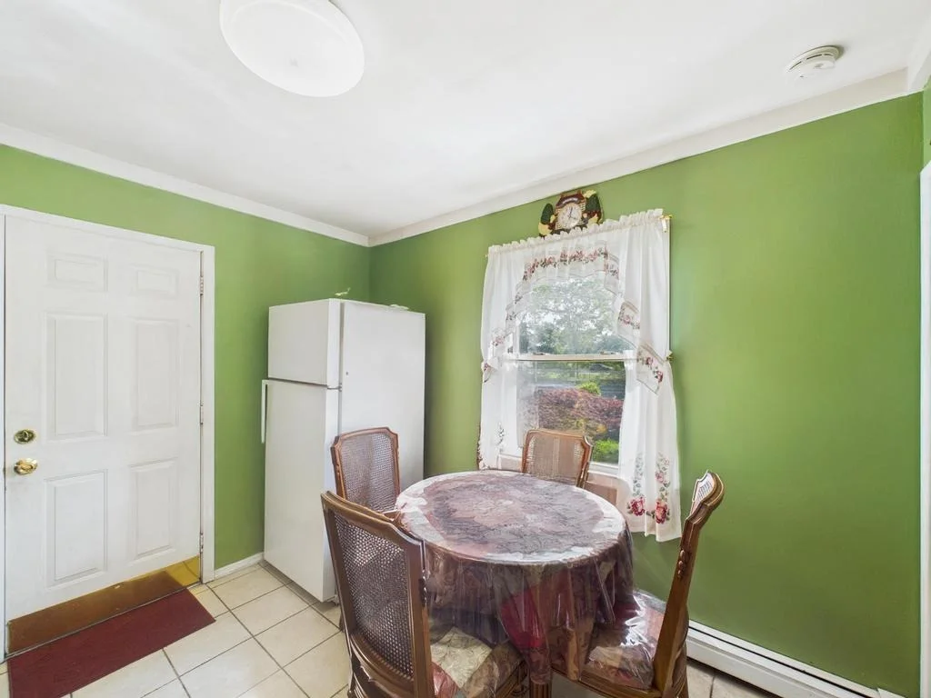 Photo of 335 Loring Road
