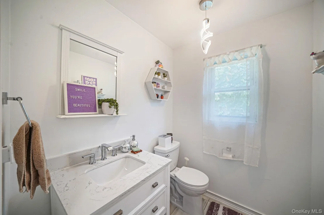 Photo of 35 Maple Avenue