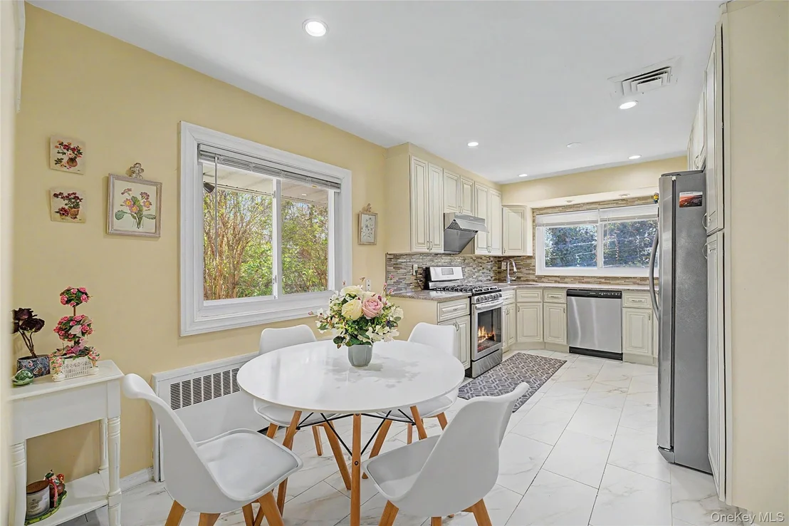 Photo of 31 Edgemere Drive