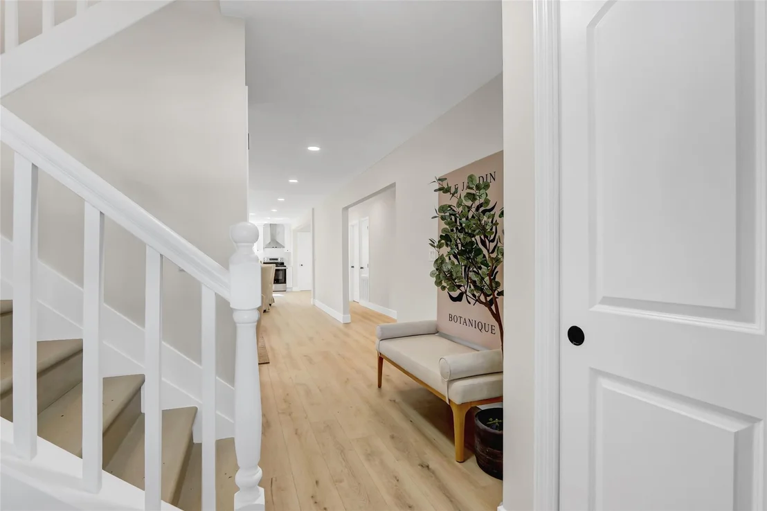 Photo of 12 Pineway Avenue