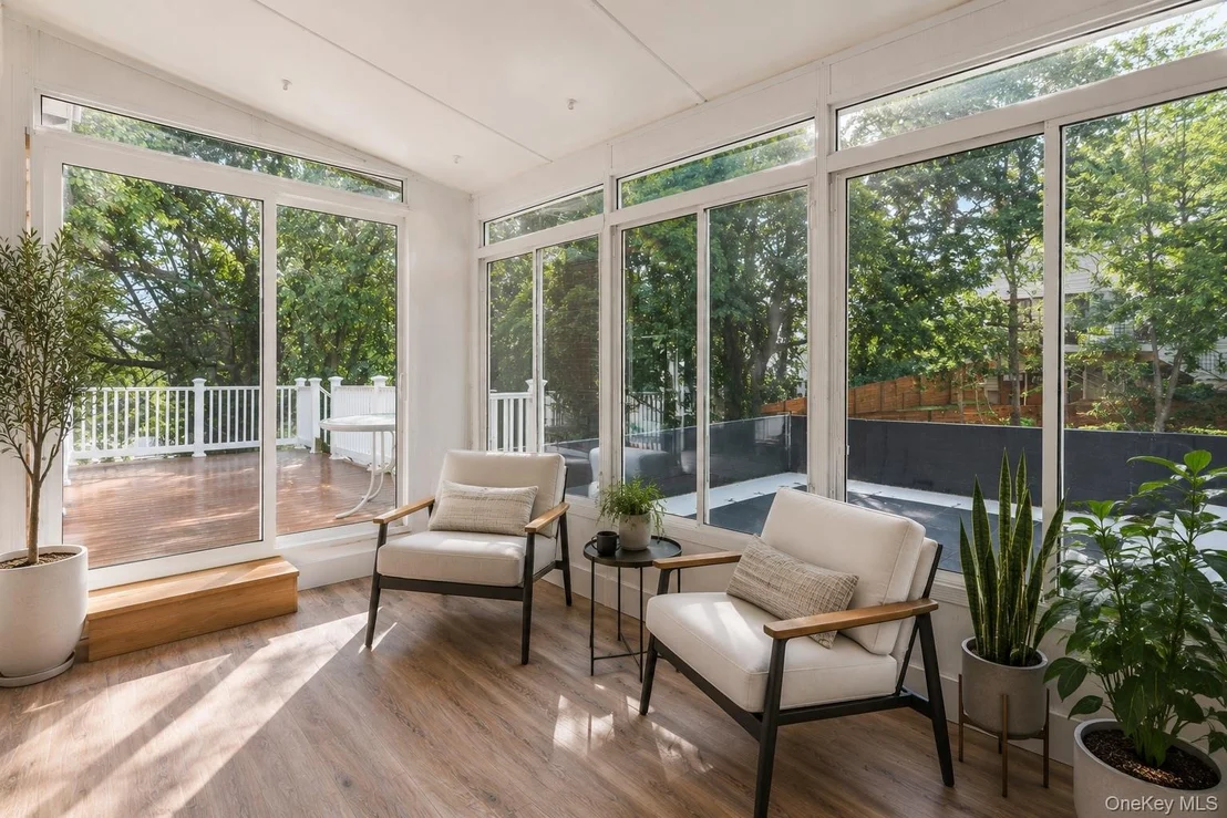 Photo of 10 Robinson Street