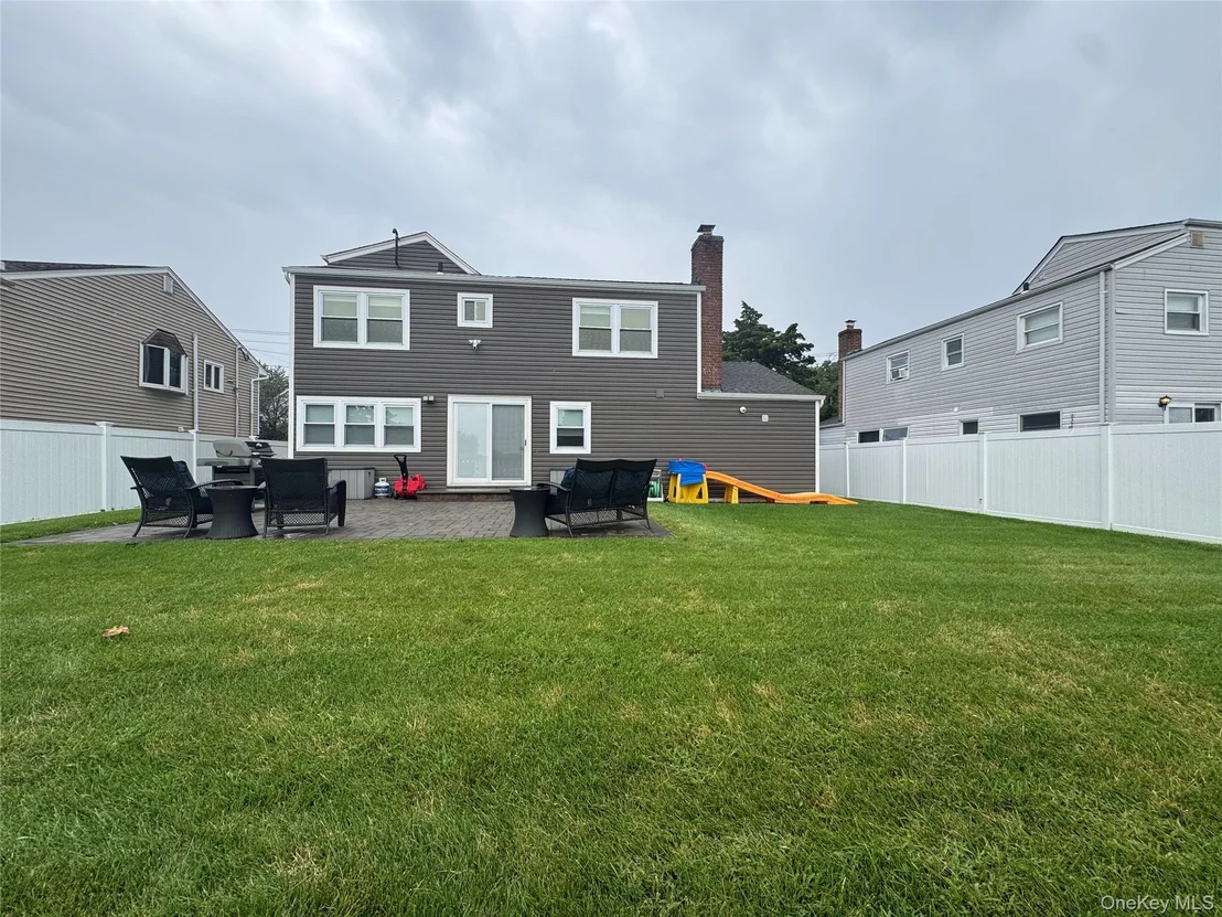 Photo of 3215 Eastern Parkway