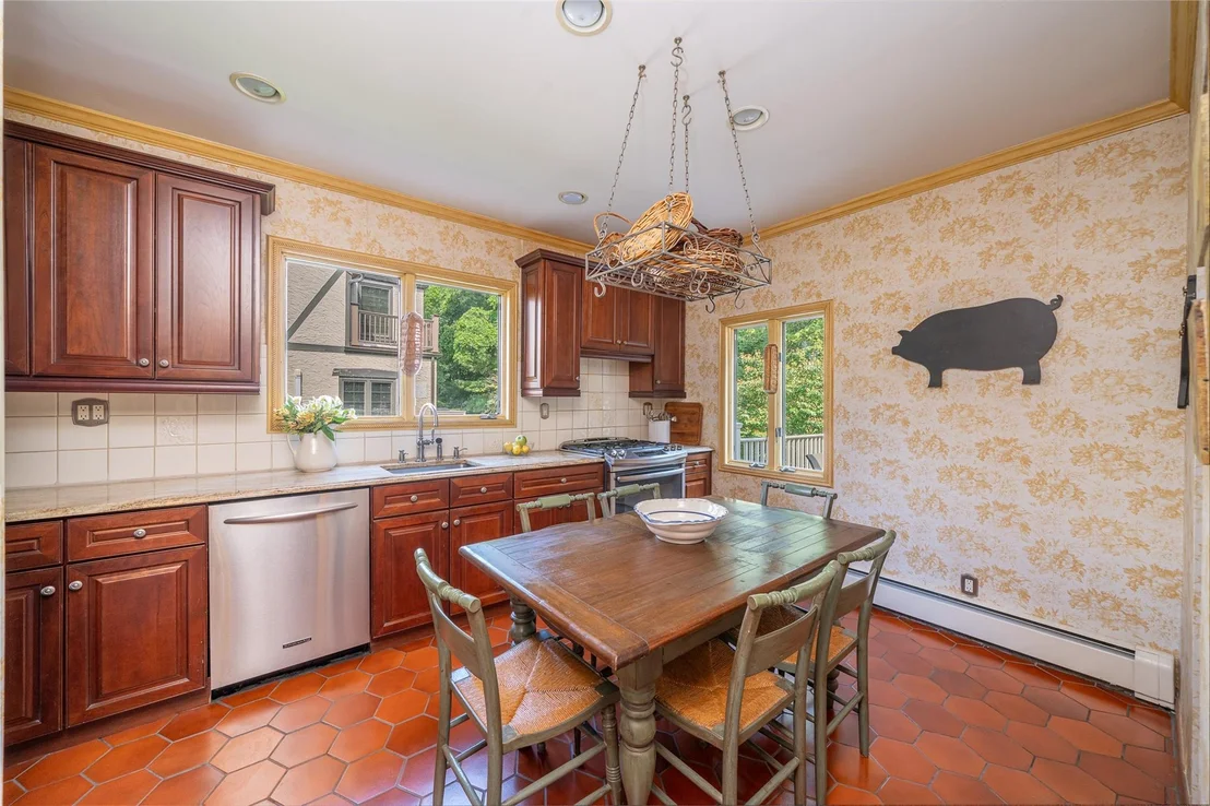 Photo of 44 Parkview Drive