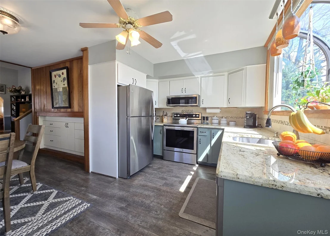 Photo of 261 Phyllis Drive
