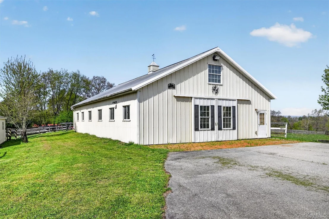 Photo of 285 Hill Road