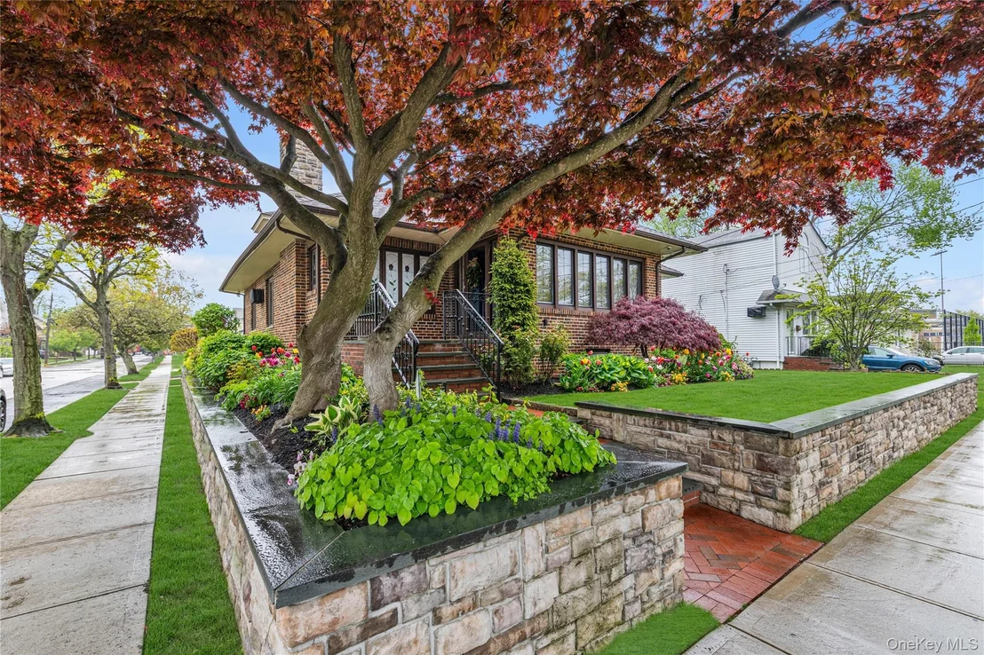 Photo of 40 Harding Avenue