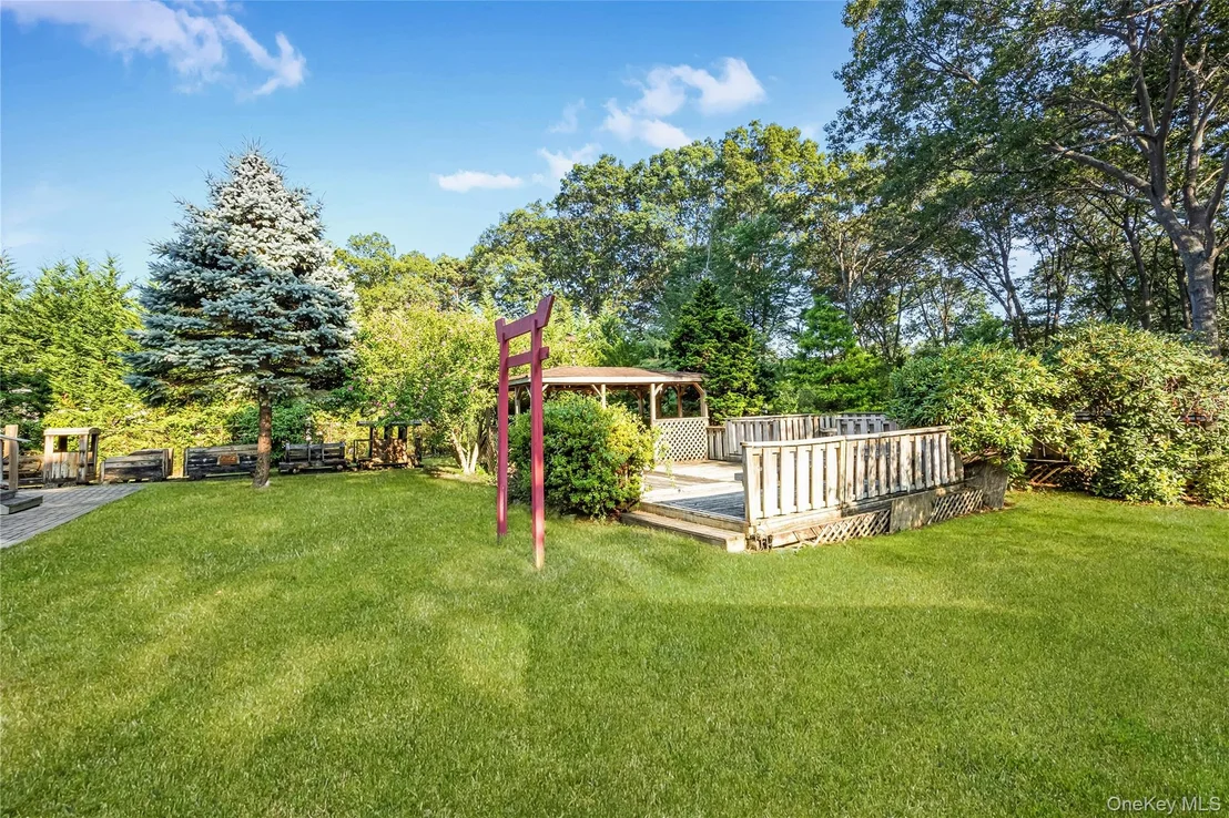 Photo of 1340 Spur Drive S