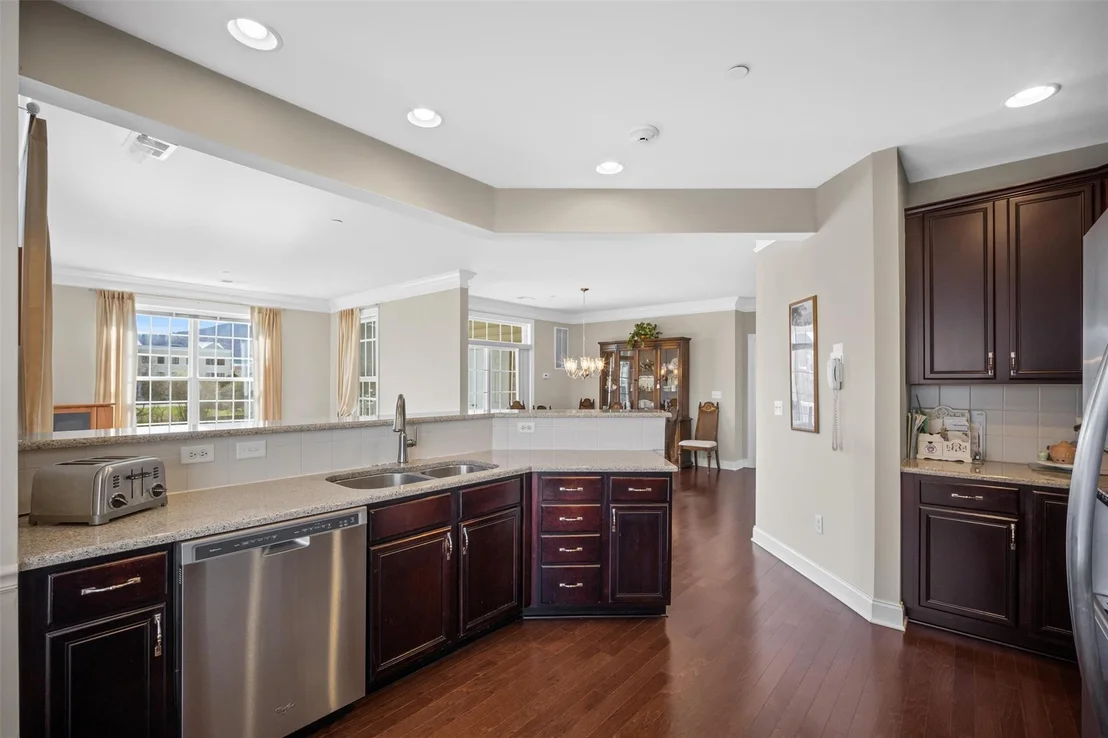 Photo of 521 Regency Drive