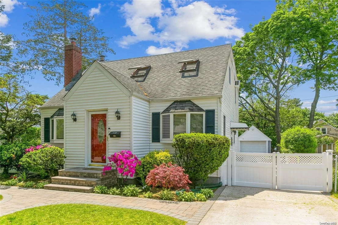 Photo of 110 Cushing Avenue