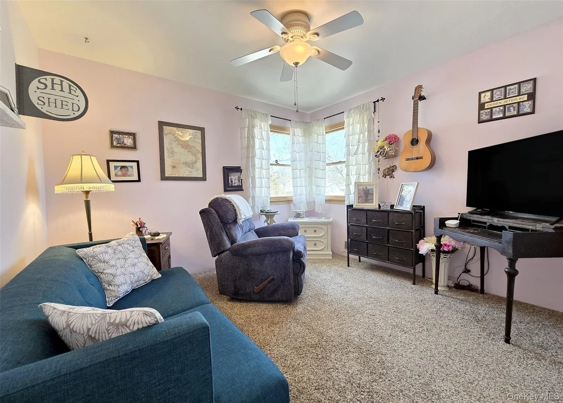 Photo of 261 Phyllis Drive