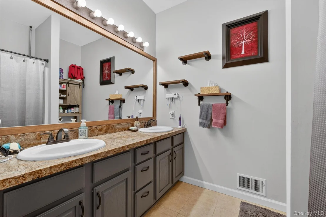 Photo of 24 Coachlight Drive