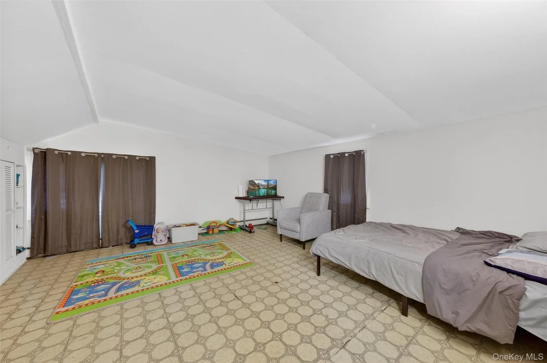 Photo of 5 Miller Place