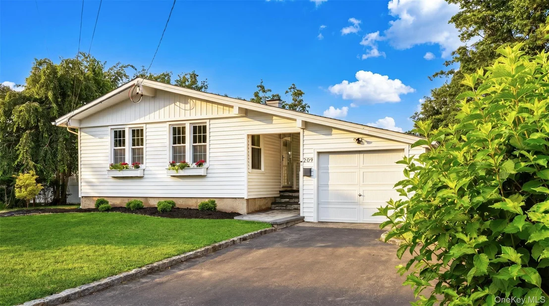 Photo of 209 Loop Drive
