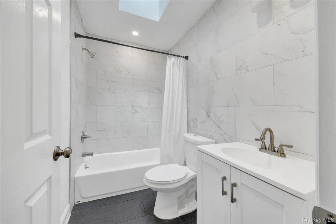 Photo of 9 Hillside Close