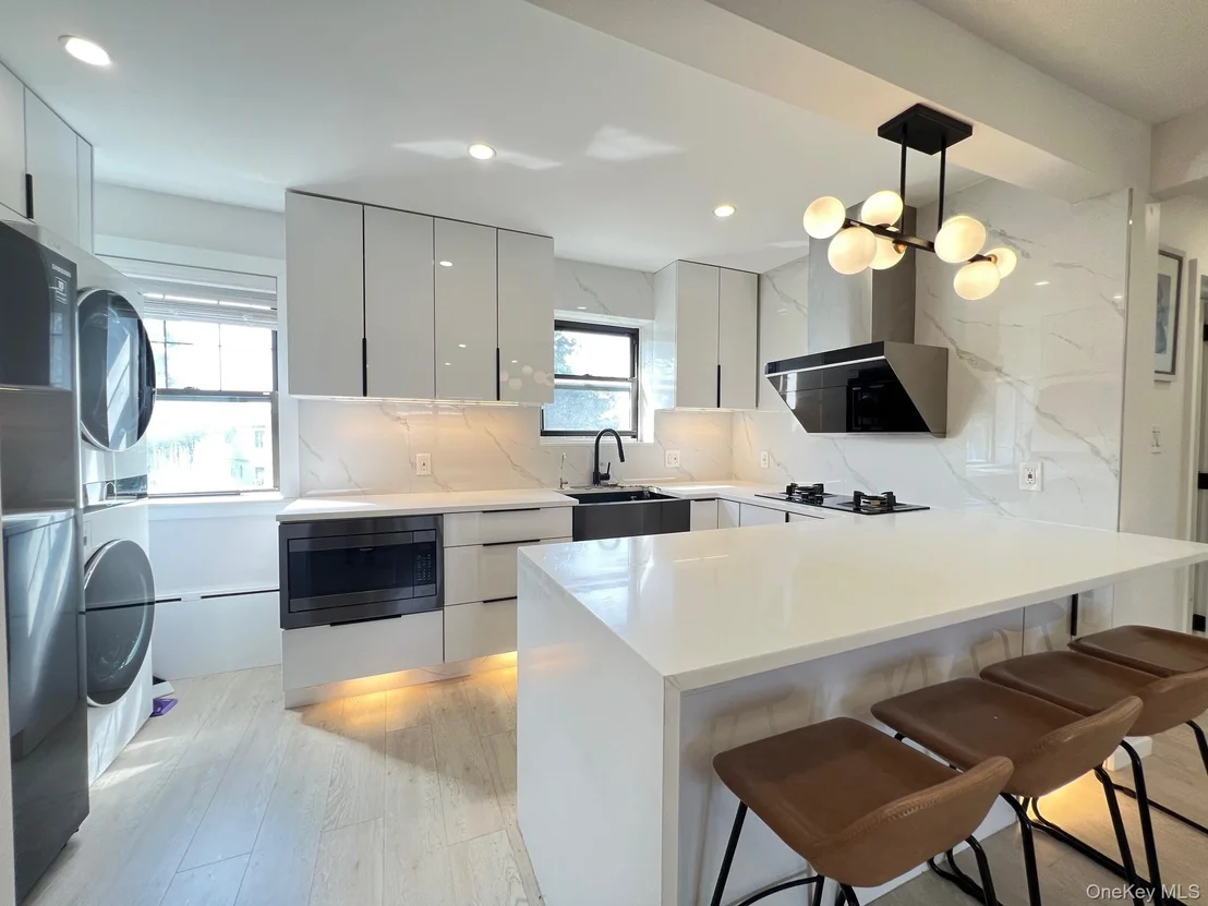 Photo of Unit B at 13707 68th Drive