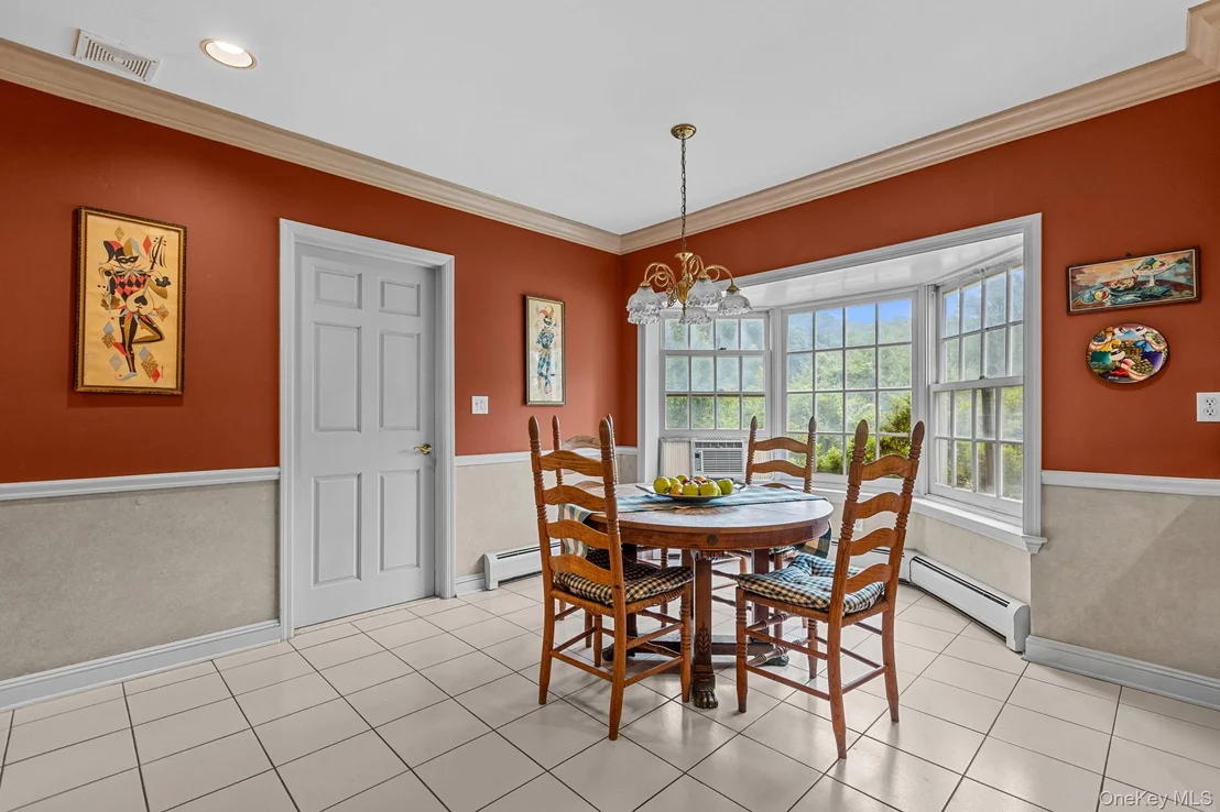 Photo of 202 McManus Road N