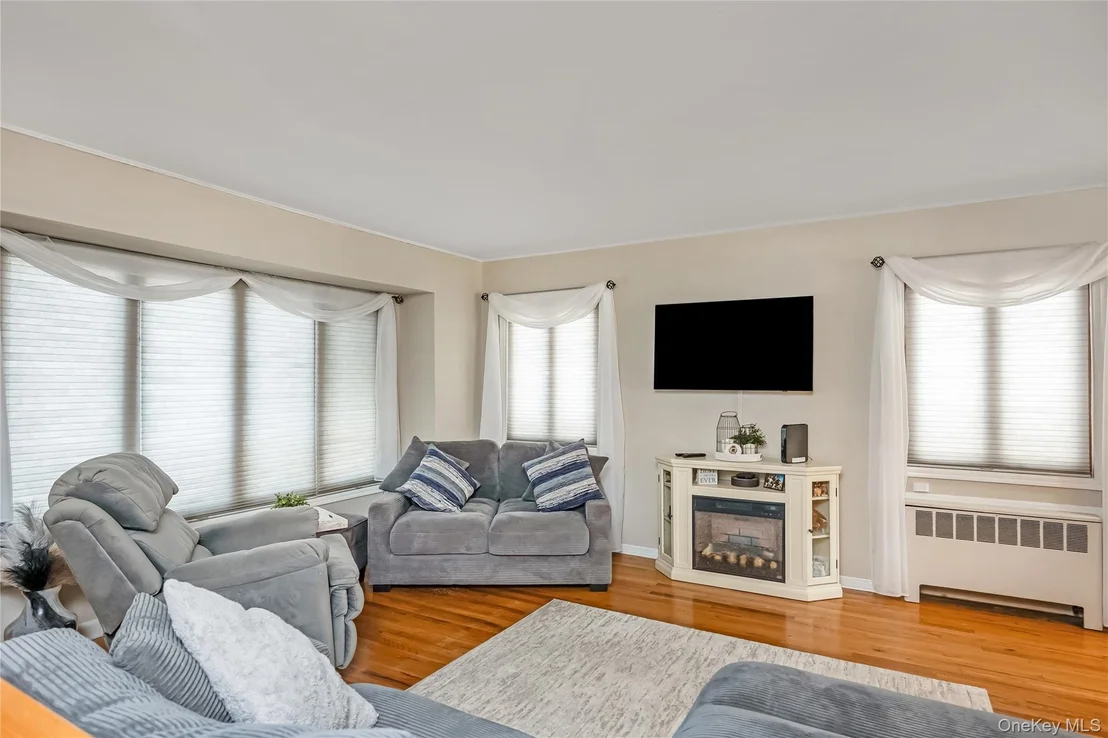 Photo of 75 N Sloan Drive N