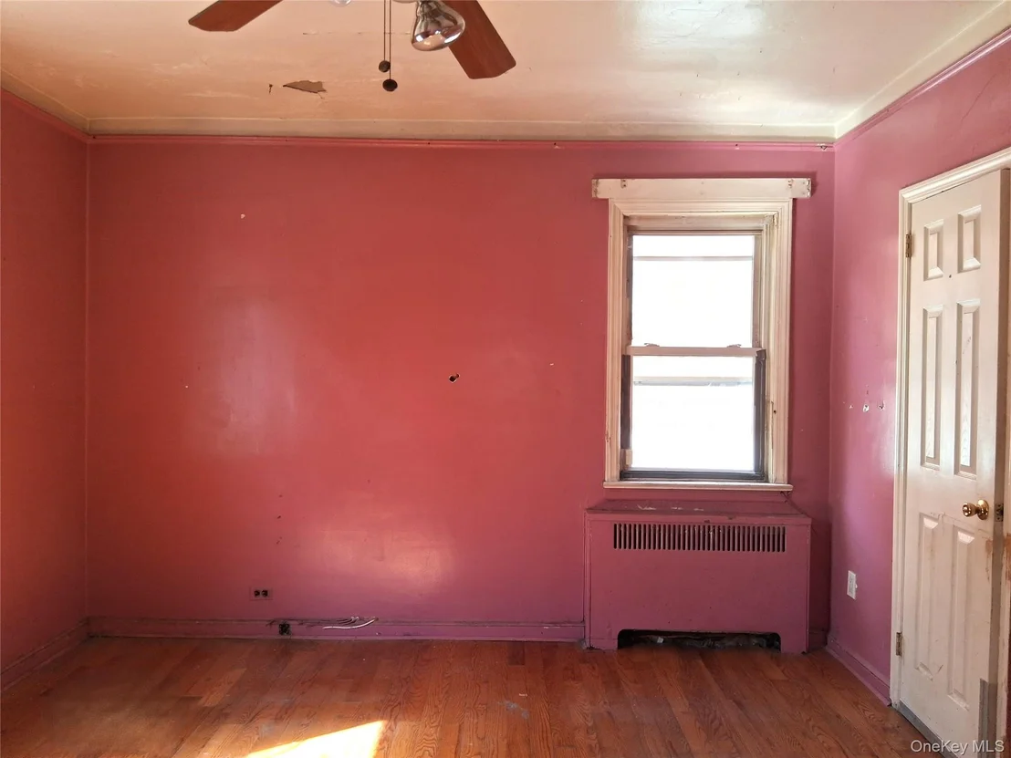 Photo of 3247 Hone Avenue