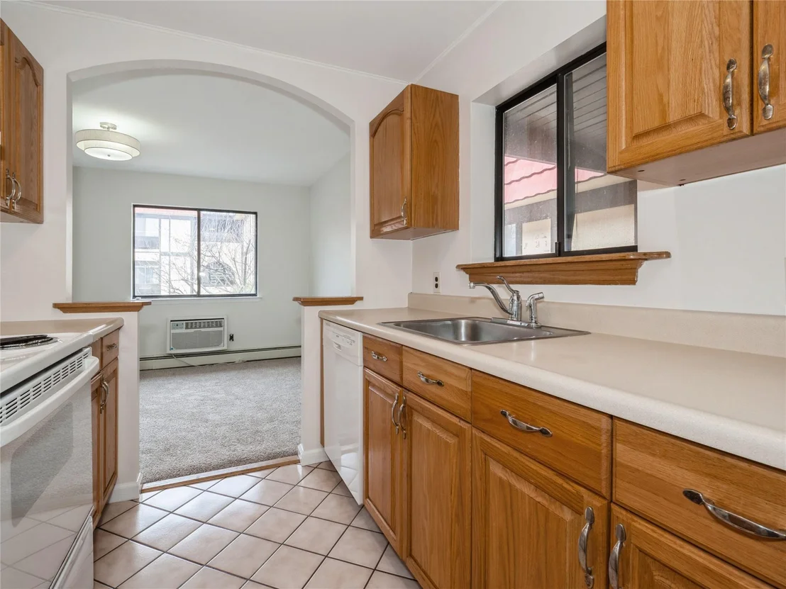 Photo of Unit 8 at 2 Loudon Drive