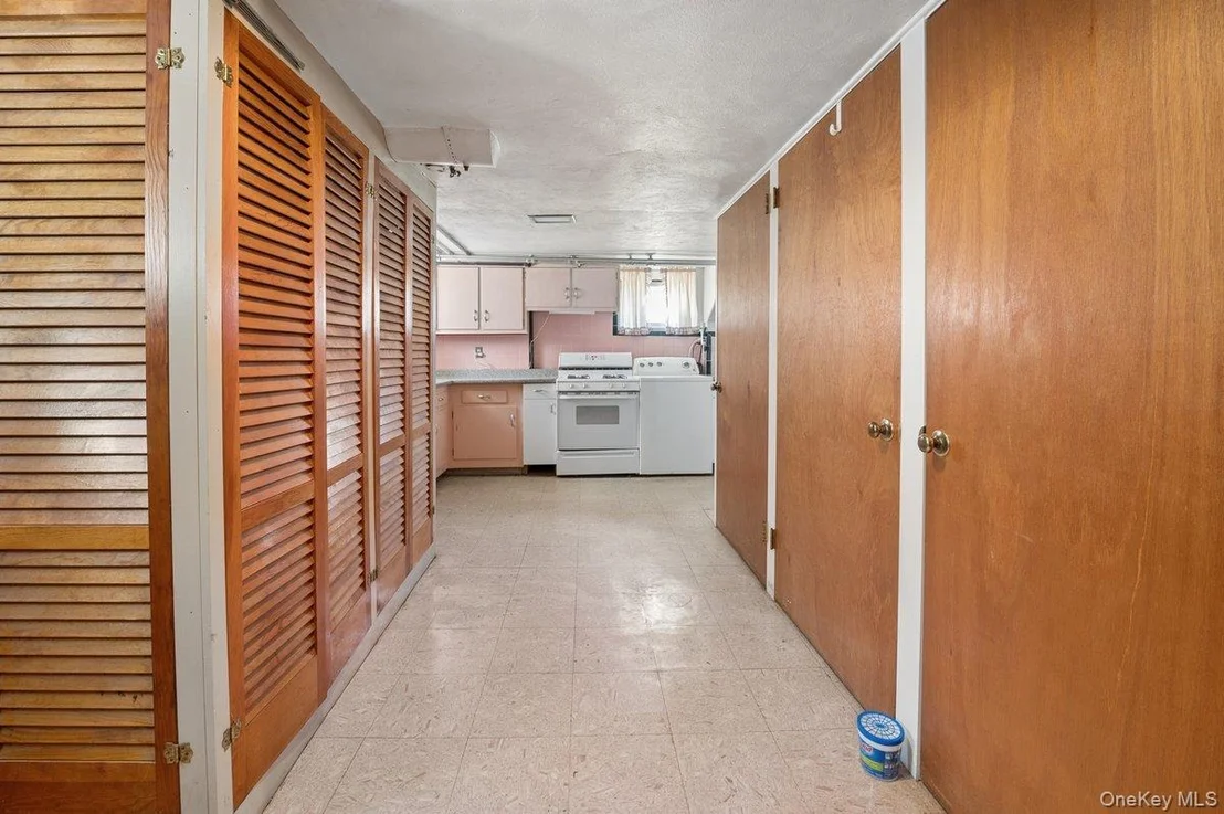 Photo of 65 Lyons Road