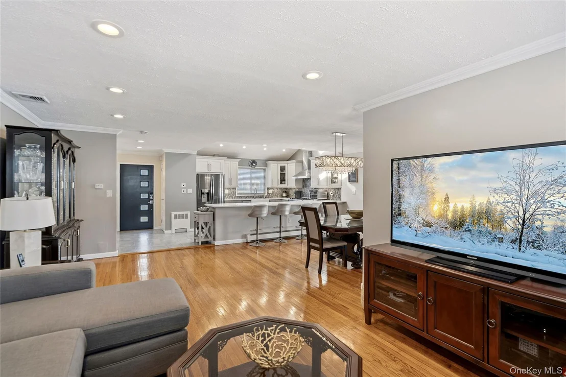 Photo of 70 Forest Road