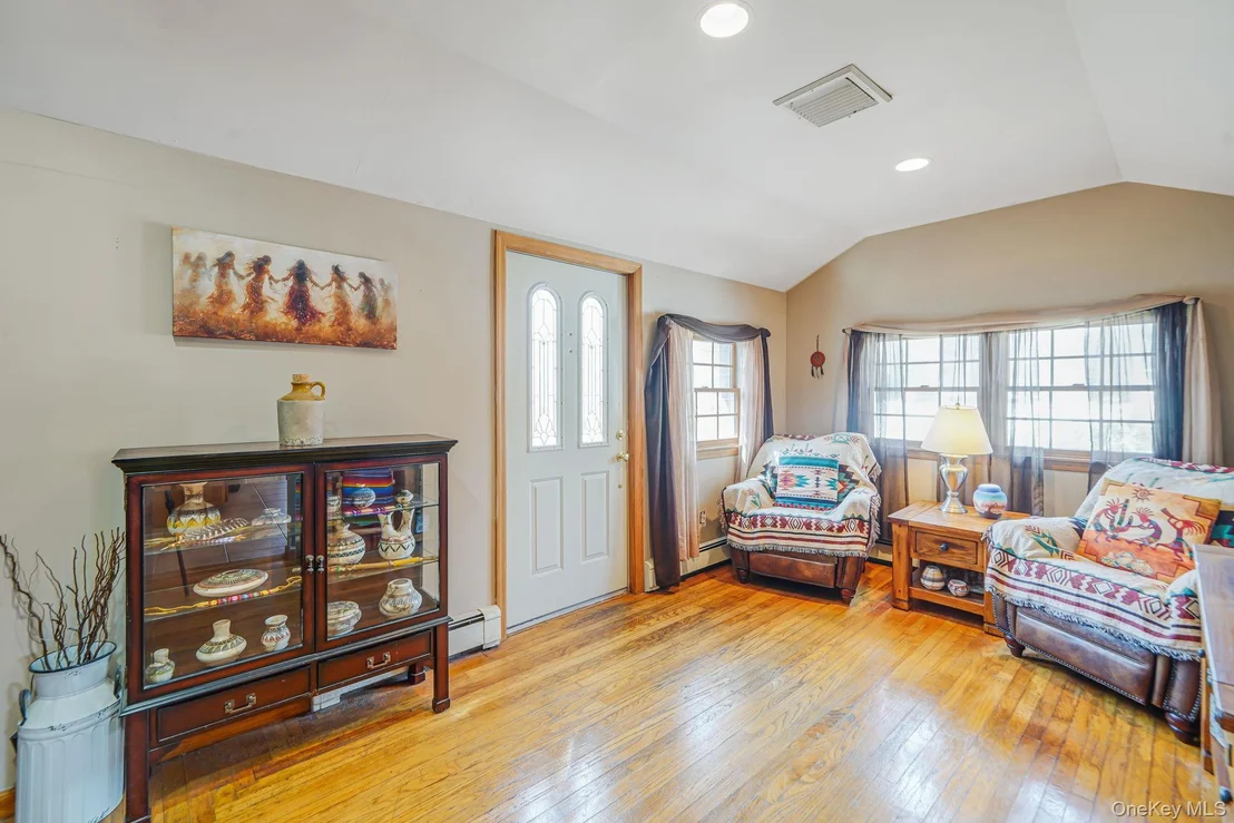 Photo of 229 4th Street