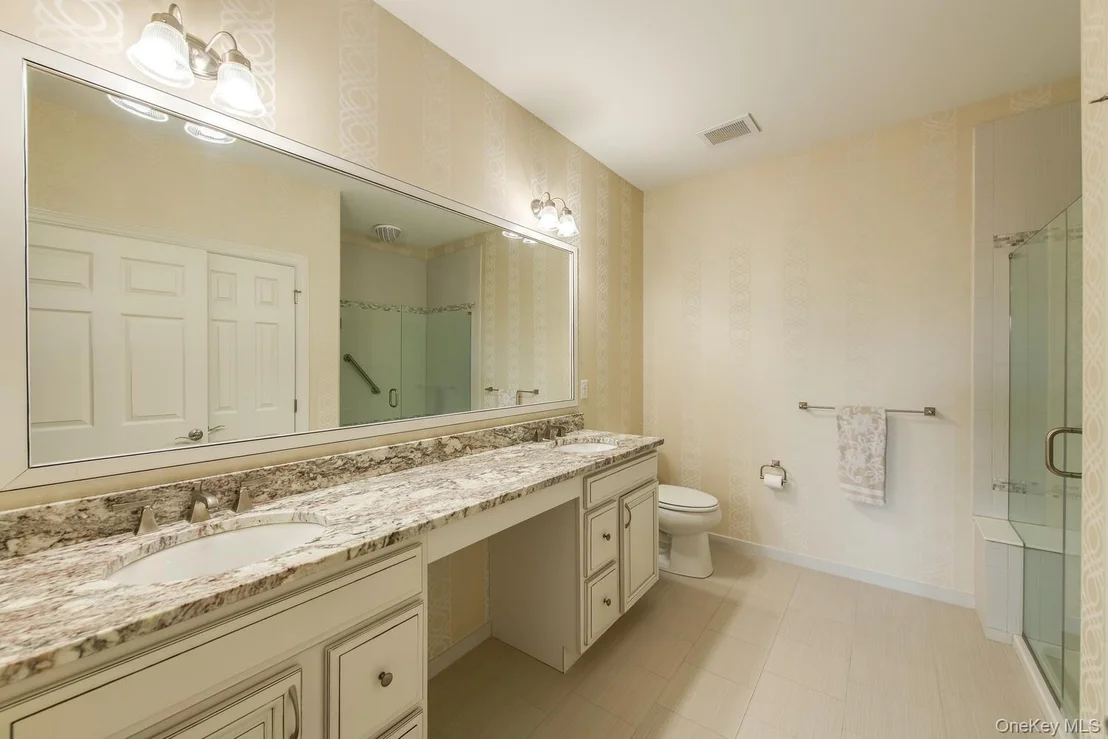 Photo of 734 Regency Drive