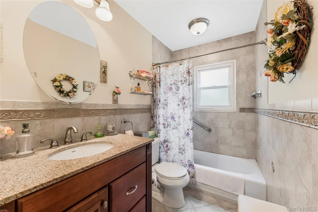 Photo of 33 Dexter Road