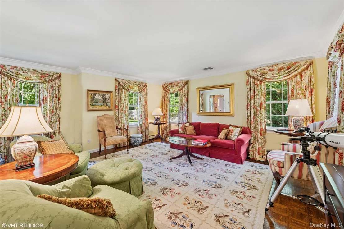Photo of 2 Hawk Drive