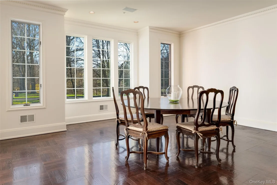Photo of 7 Coventry Court