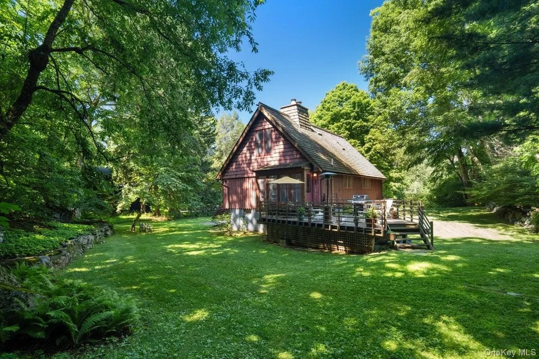 Photo of 1821 Spring Valley Road