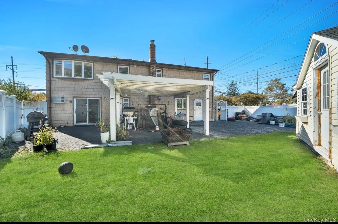Photo of 1111 Franklin Avenue