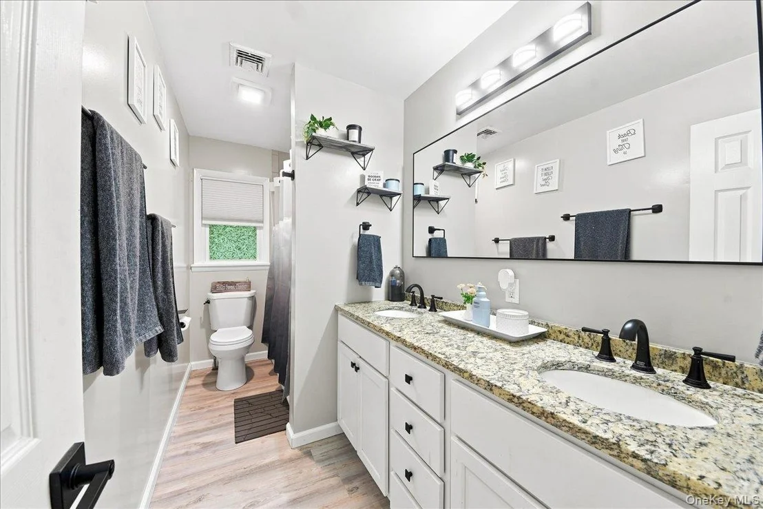 Photo of 21 Dennis Road