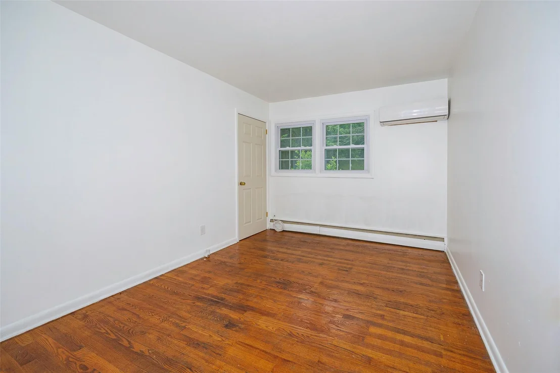 Photo of 16 Bushwick Road