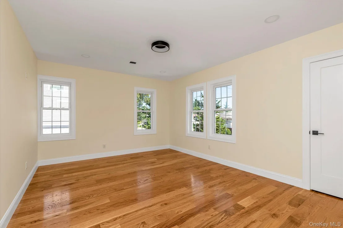 Photo of 27 2nd Street