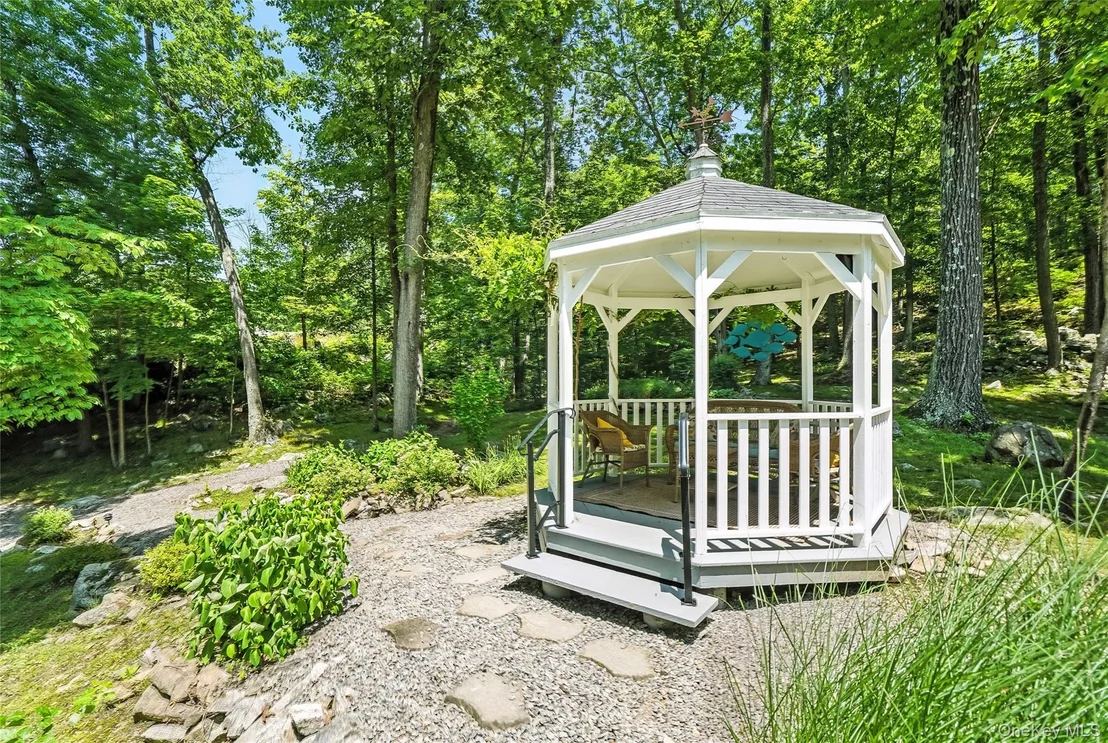 Photo of 69 Clove Brook Drive